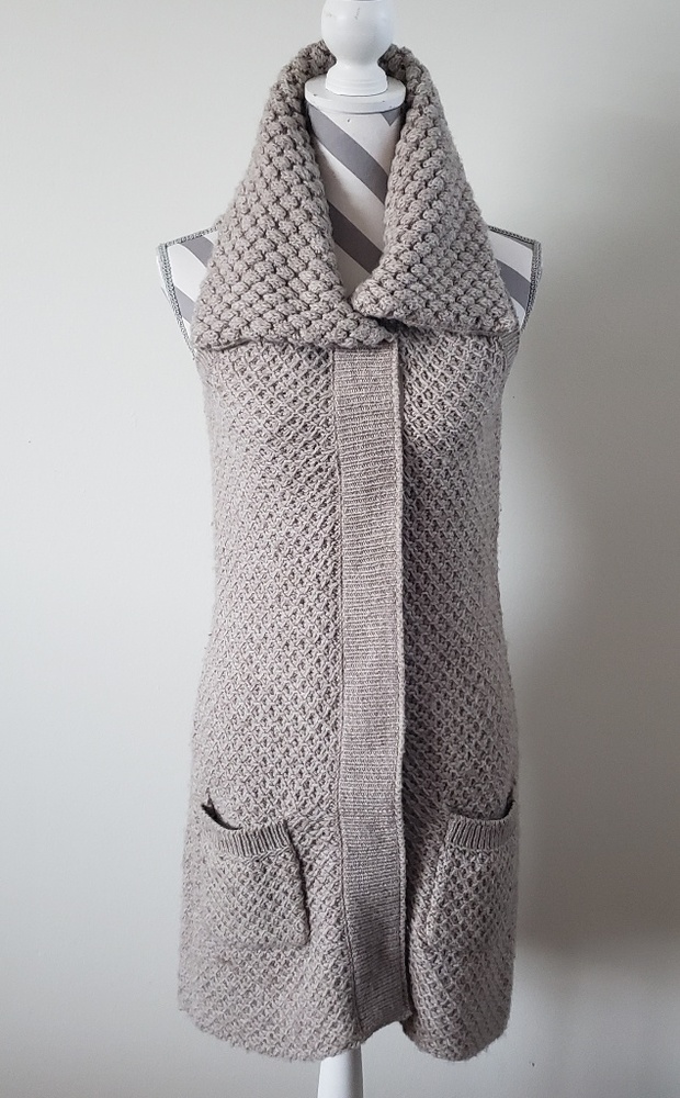 ****SOLD***Sweater vest